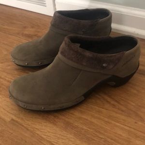 Merrell slip on clogs